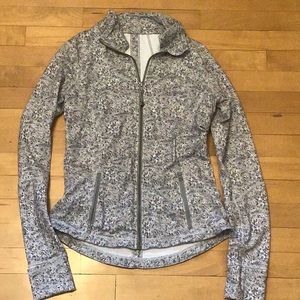 Lululemon petit fluer silver spoon frome 11 jacket